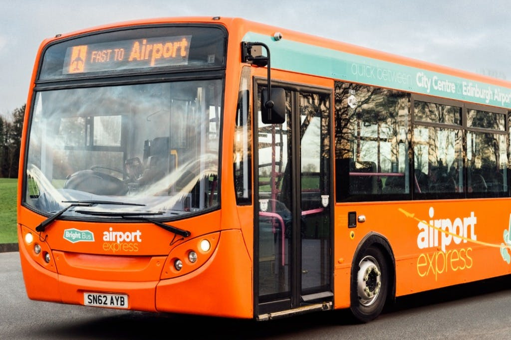 Edinburgh: Bright Bus Airport Express To/From Edinburgh Airport - Photo 1 of 12
